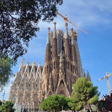 Lepanto 150m From Sagrada Familia برشلونة